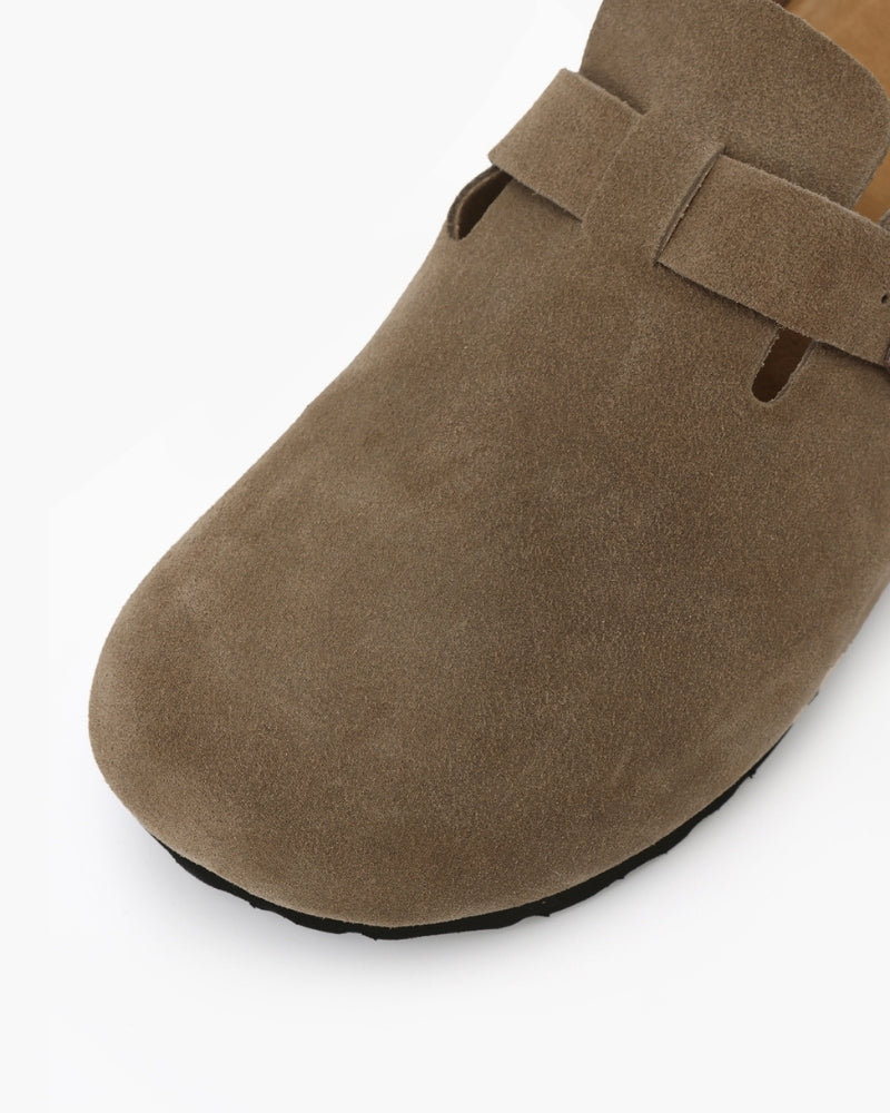 Clogs aus Wildleder