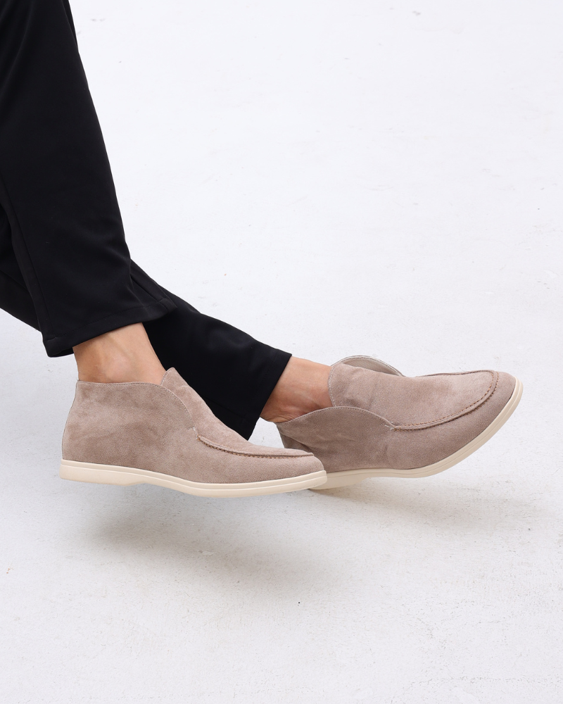 Hohe Wildleder-Slipper